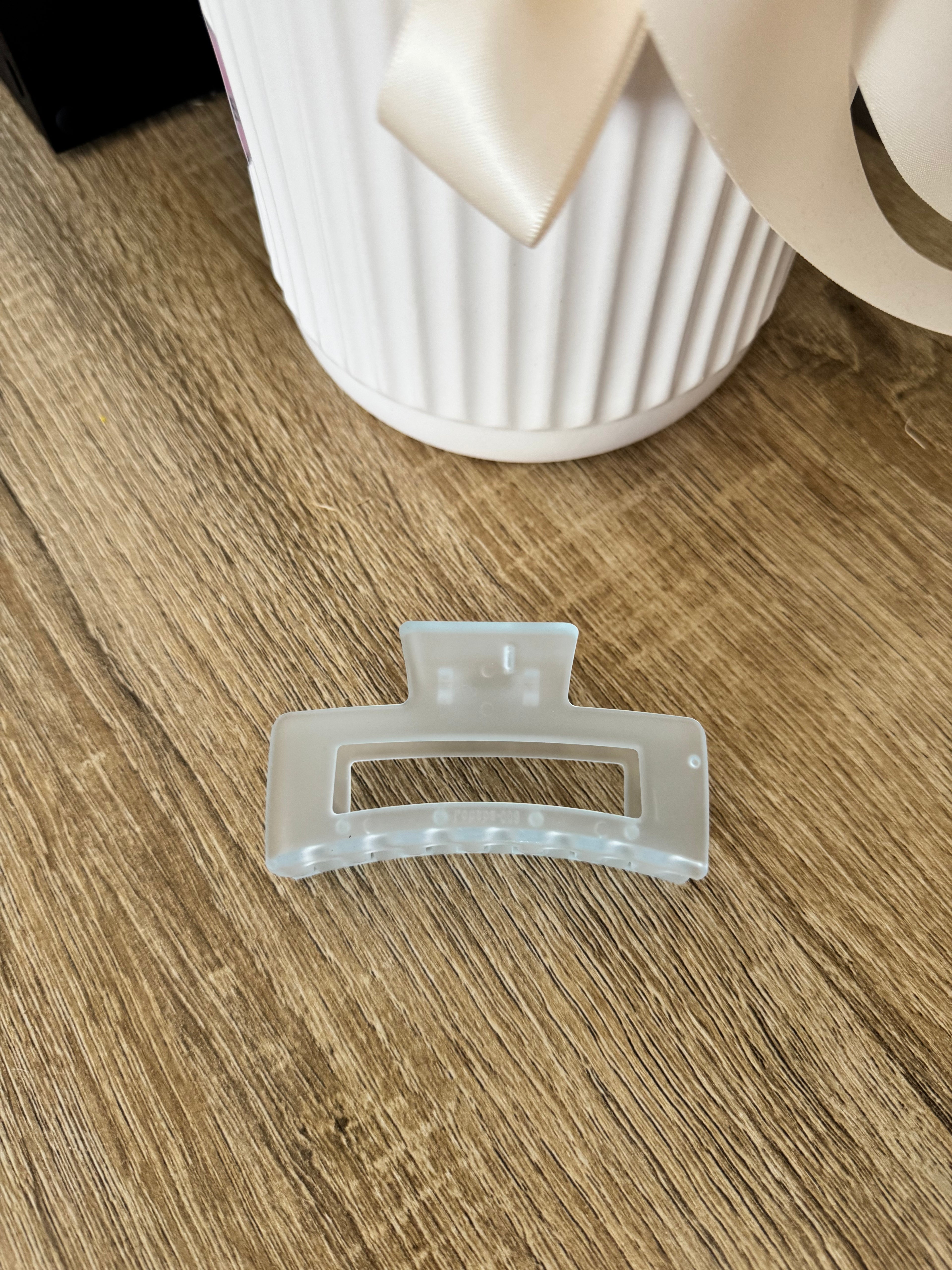 Frosted Blue Claw-Clip