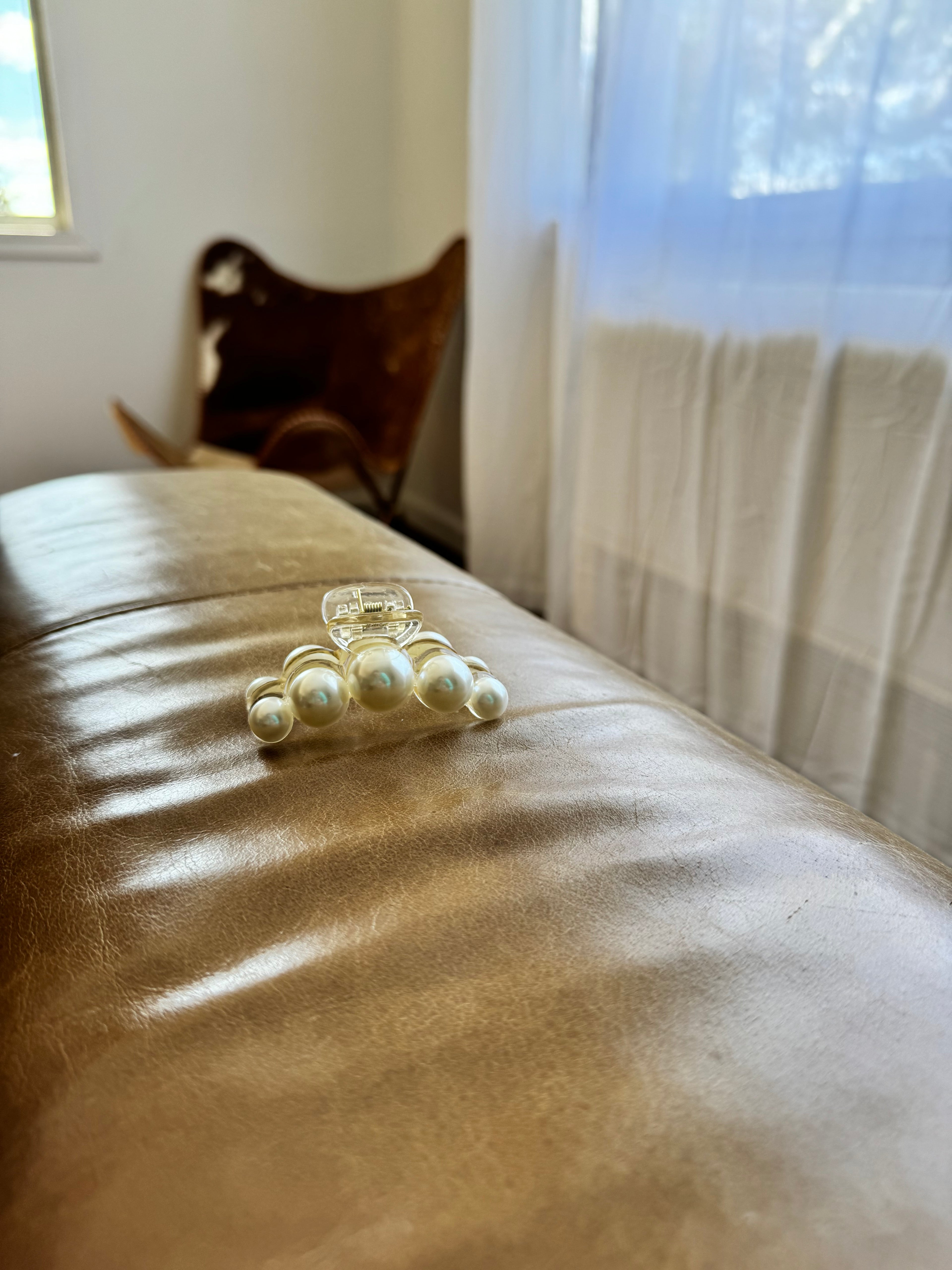 Small Pearl Claw-Clip