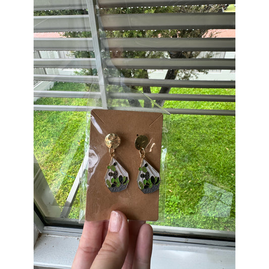 Gold with Plant in Hanger Dangle