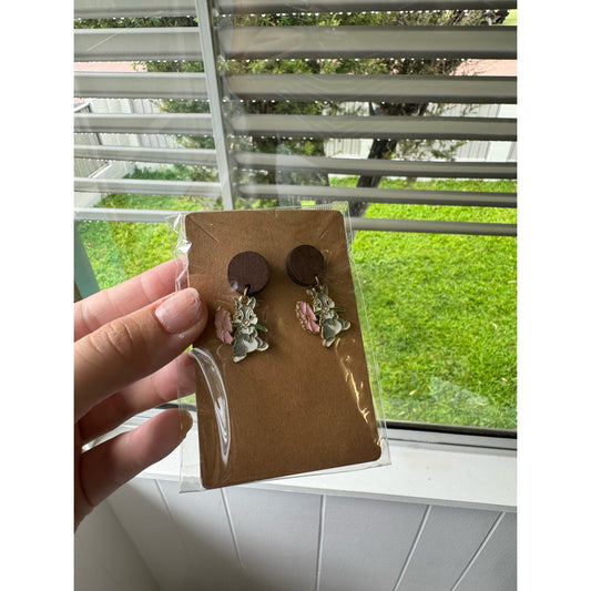 Wood with Thumper Dangle